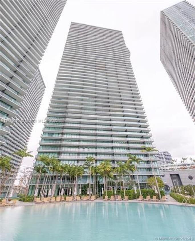 Photo - 480 NE 31 unit 2806 (A11772810)
