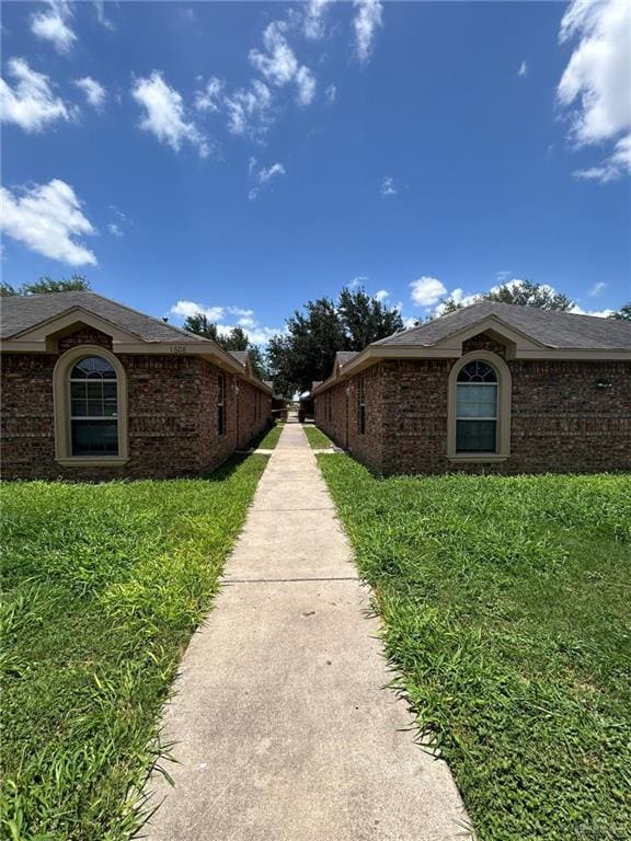 Building Photo - 1608 W Portales Dr