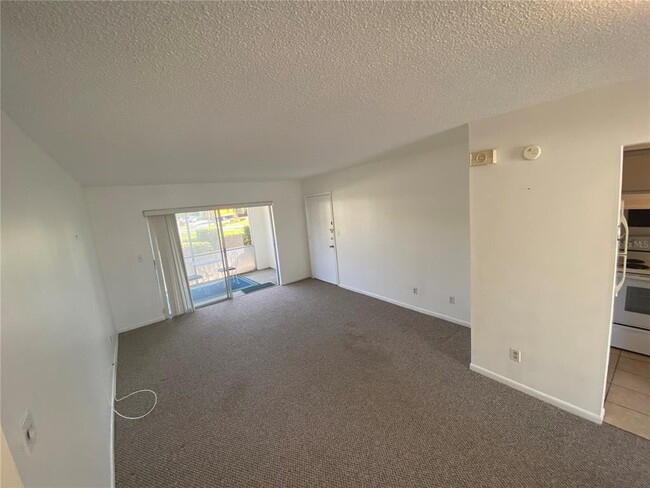 Building Photo - 8303 Bardmoor Blvd