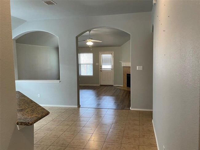 Building Photo - 15604 Landing Creek Ln