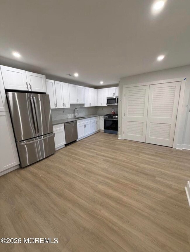 Building Photo - 808 Asbury Ave