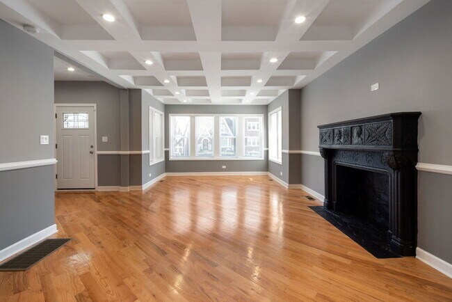 Foto del edificio - 8110 S Vernon Ave