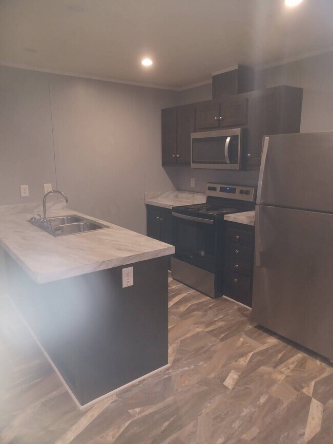 Foto del edificio - 1214 Roseport Rd