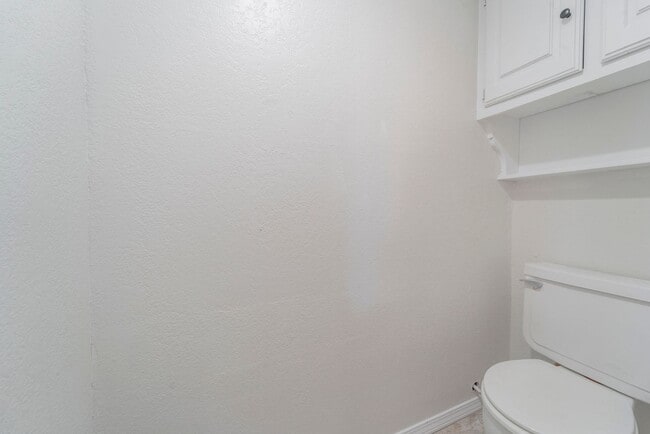 Building Photo - Opportunity Knocking with this HUGE home available for Rent to Own or Lease!