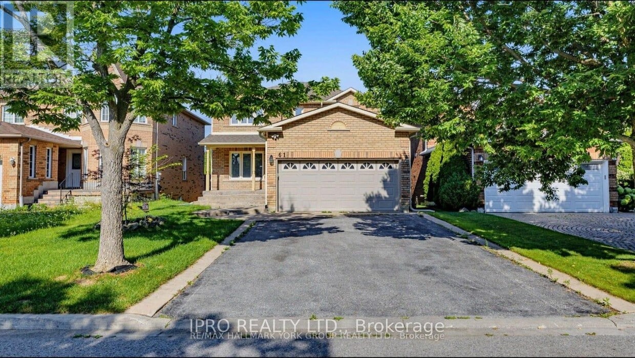 Primary Photo - 61 Raintree Crescent