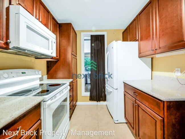 Foto del edificio - 2 br, 1.5 bath House - 6049 139th Ave NE  ...