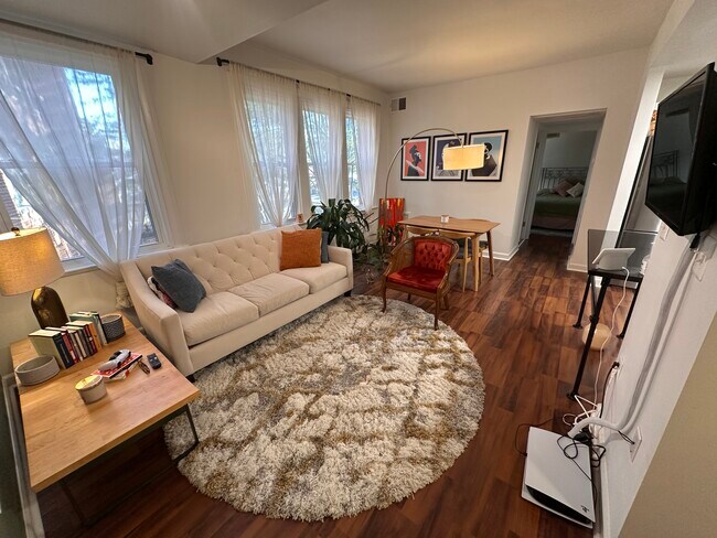 Foto del edificio - 1615 Kenyon St NW