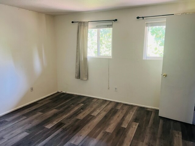 Building Photo - 440 34th Ave SE