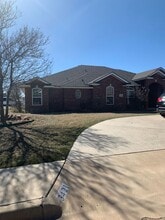 Building Photo - 3421 Lew Wallace Dr