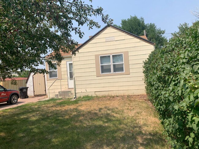 Foto del edificio - ~Applications Pending~ * SPRING 3-2-1 RENT SPECIAL * Quaint 1 bedroom home for rent