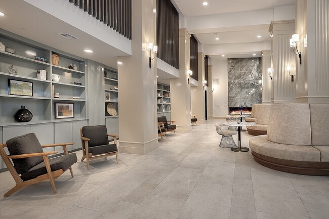 Foto del edificio - 8900 Six Pines Dr