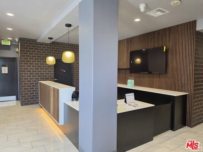 Foto del edificio - 629 Traction Ave