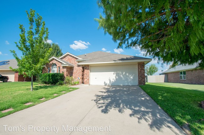 Building Photo - 308 Parkview Dr