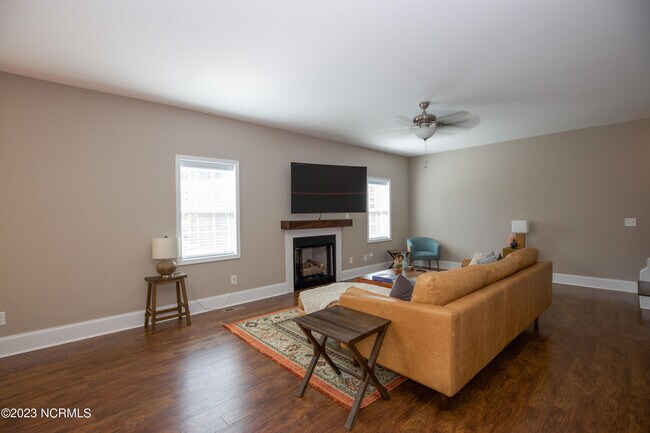 Building Photo - 1815 Longleaf Dr SW