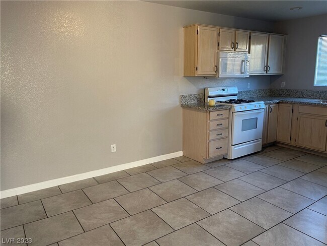 Building Photo - 1955 Cutlass Dr