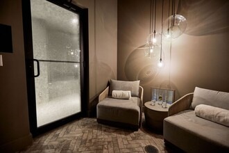 Interior Photo - Hubbard Park Place