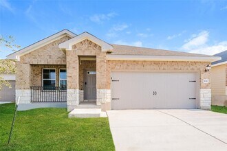 Building Photo - 1018 Round Bale Rd