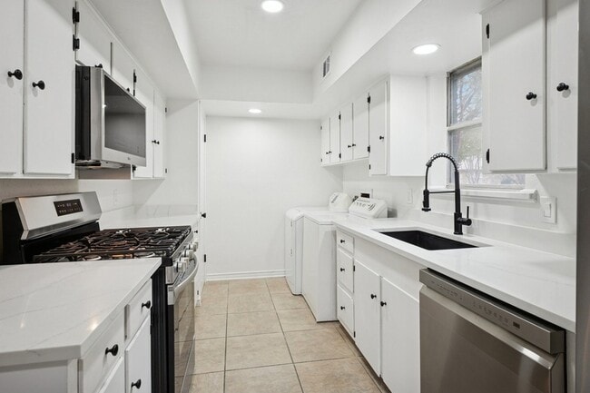 Photo - 7626 Dentcrest Dr House