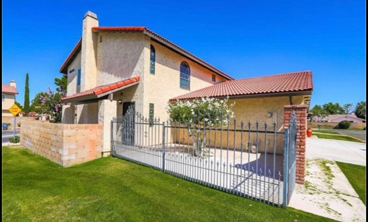 Foto principal - 43743 Veronique St