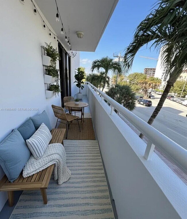 Foto del edificio - 6830 Indian Creek Dr