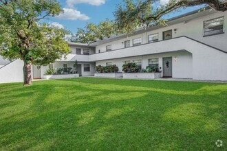 Building Photo - 650 SW 15th Ave