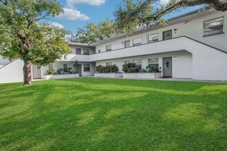 Building Photo - 650 SW 15th Ave
