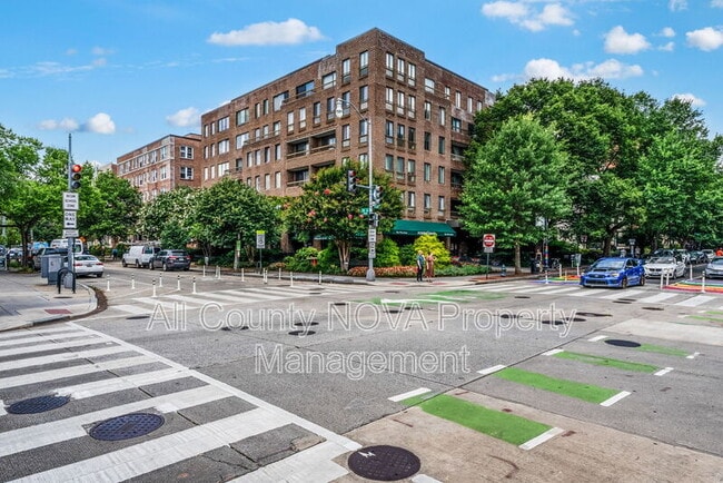 Building Photo - 1700 17th St NW