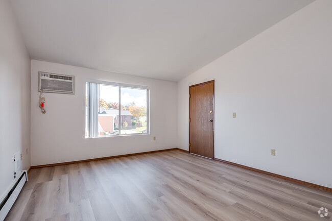 3BR, 1BA - 1,200SF - Living Room - Green Brook Heights