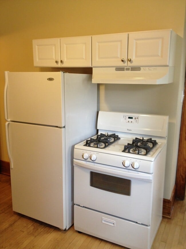 Foto del edificio - 3429 N Oakland Ave