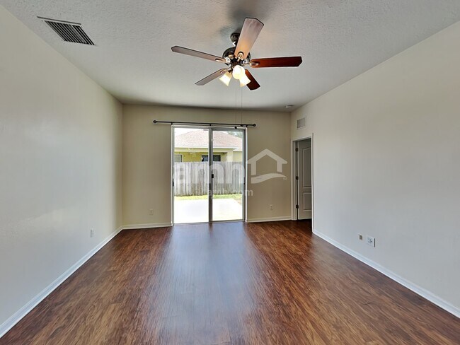Building Photo - 11502 Village Brook Dr