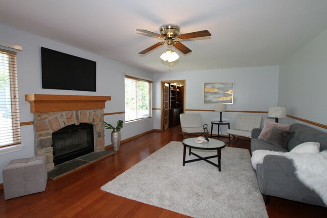 Building Photo - 1791 Ellington Dr