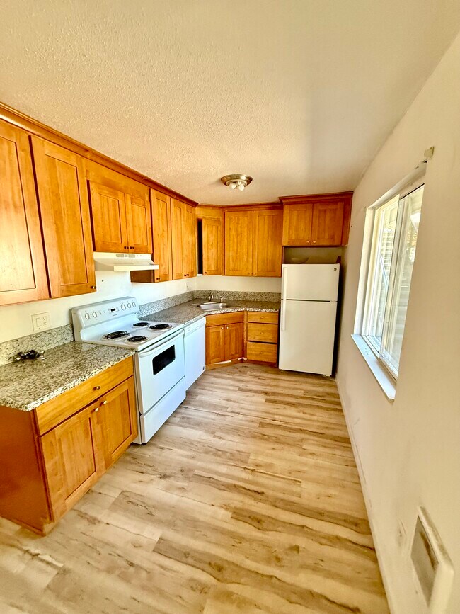 Unidad #07 - Cocina - Cathedral Park Apartments