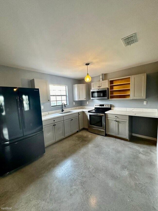 Foto del edificio - 3 br, 2 bath House - 6207 S 12th St