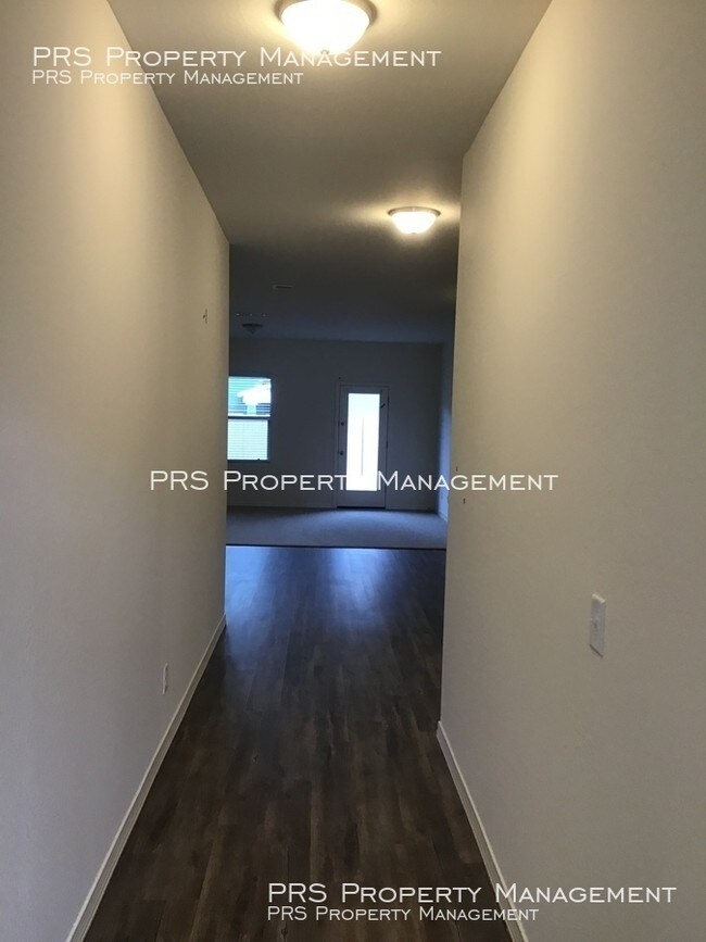 Foto del edificio - "The Parks" Available Now!