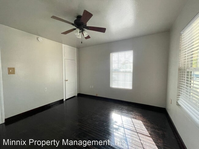 Building Photo - 2 br, 1 bath House - 801 N. Kelly Ave.