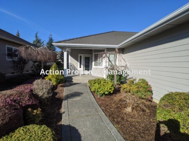 Building Photo - 231 Cascadia Loop