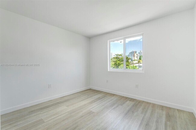 Foto del edificio - 620 SW 10th St