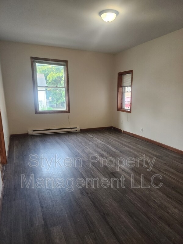 Foto del edificio - 316 W Merchant St