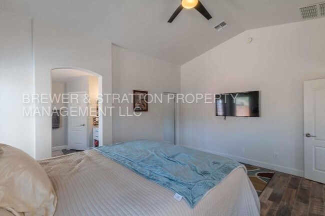 Foto del edificio - 4364 E Coal St