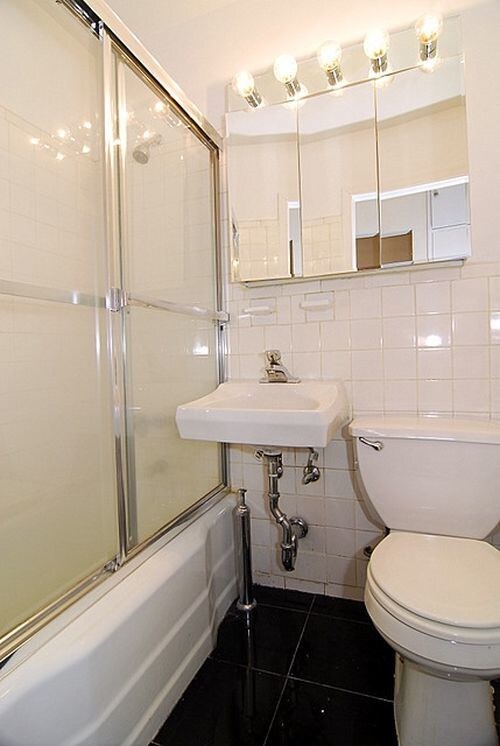 Foto del edificio - 353 E 83rd St