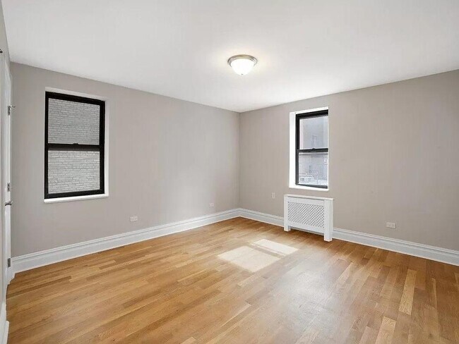 Foto del edificio - 69 Bennett Ave