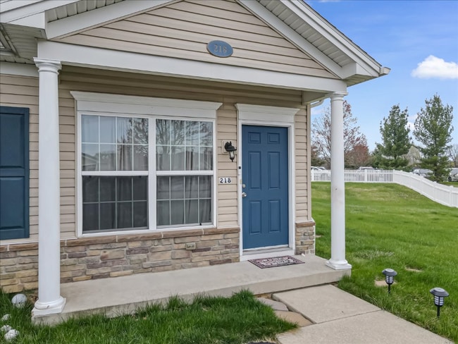 Foto del edificio - 218 Huntington Ln