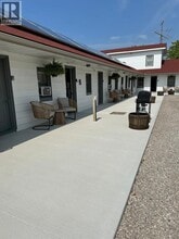 Building Photo - 7424 Lakeshore Rd