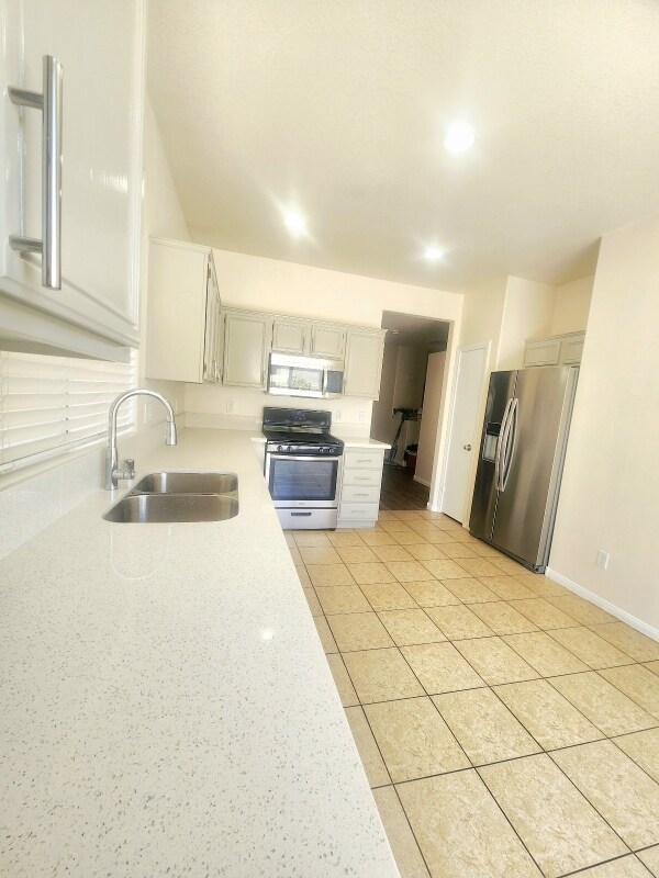 Foto del edificio - 8564 Lost Gold Ave