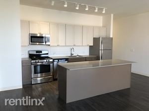 2 br, 2 bath - 833 N Milwaukee Ave - 2 br, 2 bath  - 833 N Milwaukee Ave