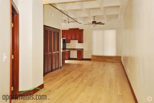 Interior Photo - Gallery 3450