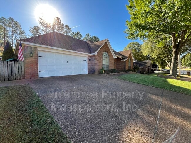 Foto del edificio - 384 Walnut Trace Dr