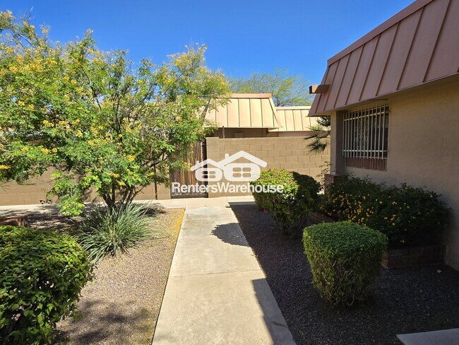 Foto del edificio - 7777 N 19th Ave