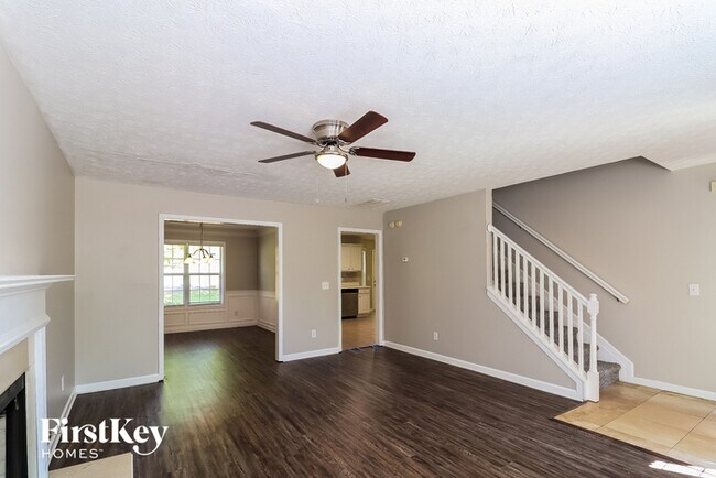 Building Photo - 5350 Valley Forest Way