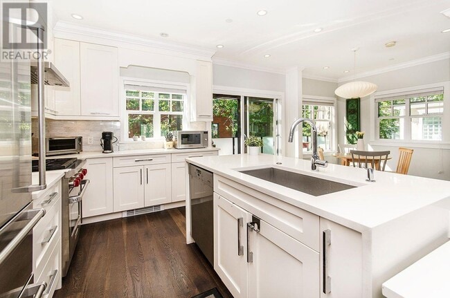 Photo du bâtiment - 930 W 15th Ave